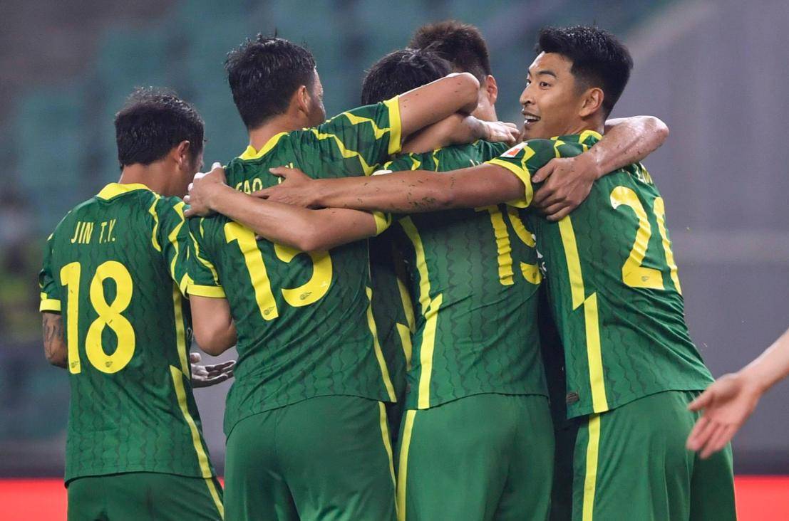 哈希体育入口 -赛地聚焦:欧联今晚热度飙升,北京国安单刀错失,引发热议,资深球员宣示担当(北京国安绝杀)