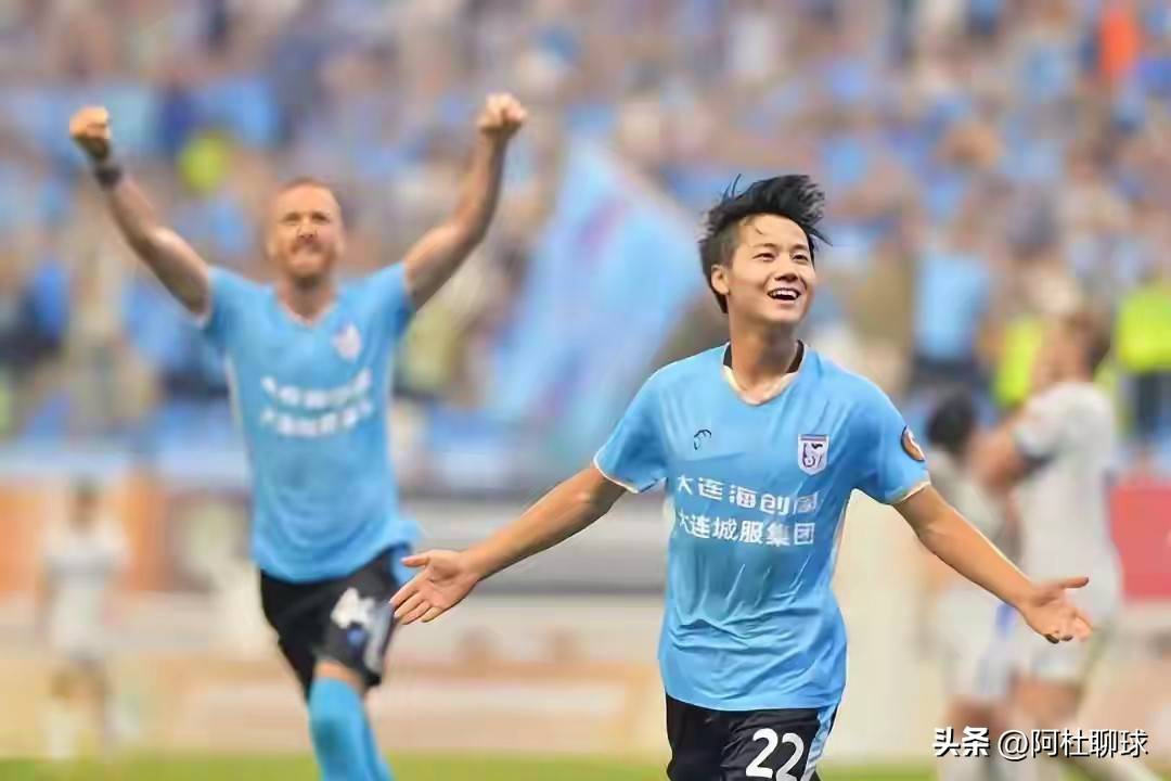 哈希体育平台 -武汉三镇关键时刻单刀错失，志在荷甲名次提升，悬念犹存，赛程密集仍需轮换(荷甲赛程安排)